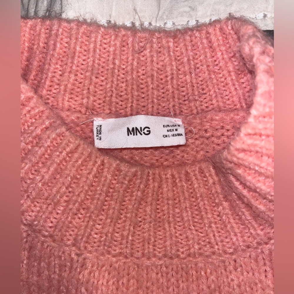 Mango weater with puffed sleeves Knitted fabric. Size M preowned. - Picture 14 of 14